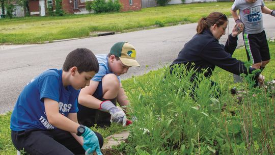 GARDENING CLUB FOR KIDS GARDENING CLUB FOR KIDS