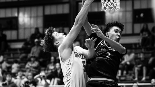 Grizzlies endure, survive upset bid from Parsons