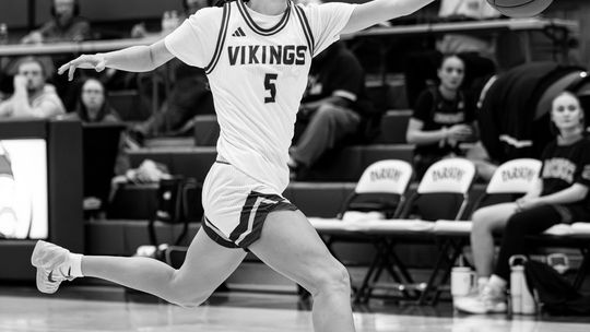 Independence girls take down Parsons Vikings