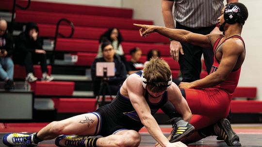Labette blasts Barton, Fort Hays Tech in duals