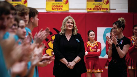 Labette County holds Coaches vs. Cancer night, honors Wilson