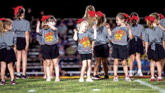 YOUNG CHEERLEADERS AT LCHS