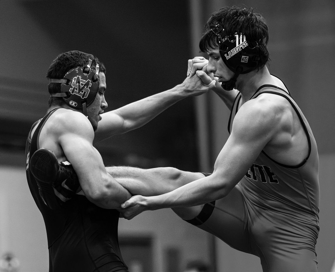 Labette wrestles K-State club, Murray State
